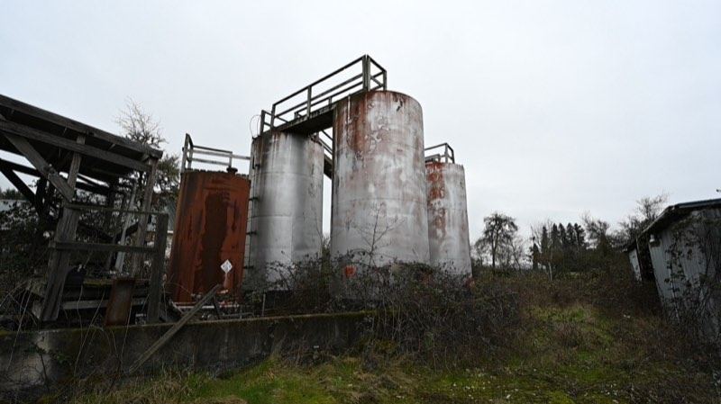 Industrial storage tanks